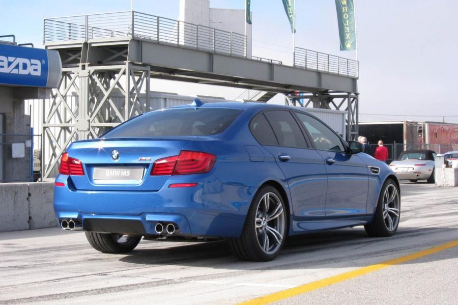  BMW M5 2012 года  (фото 26 из 319)